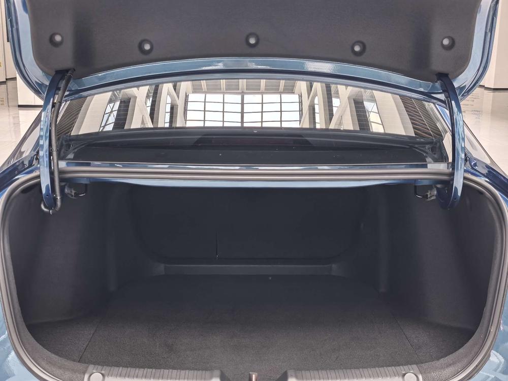 GEELY Emgrand 2025 car image #16