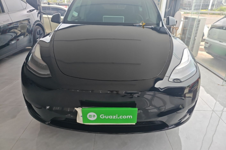 Tesla Model Y 2022 car image #3