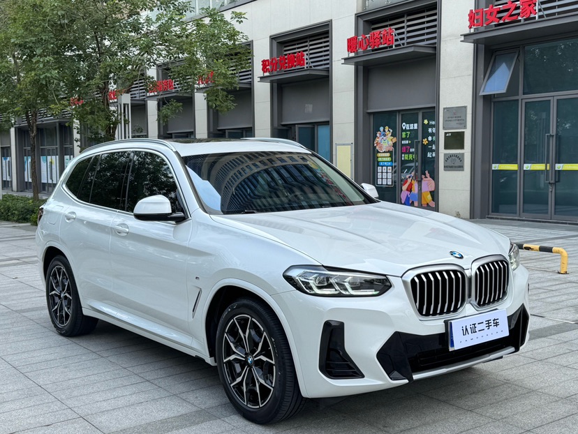 BMW X3 2023 car image #2
