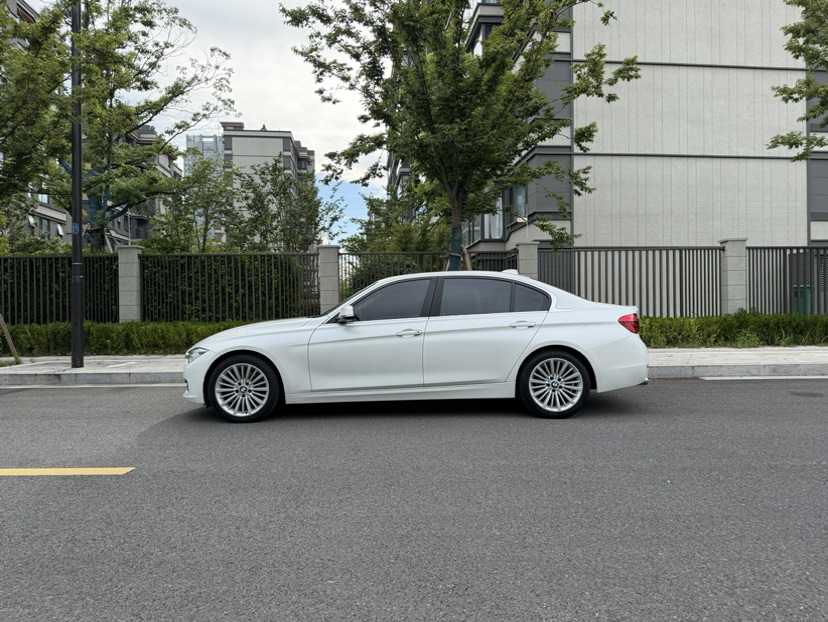 BMW 3 Series 2018 car image #5
