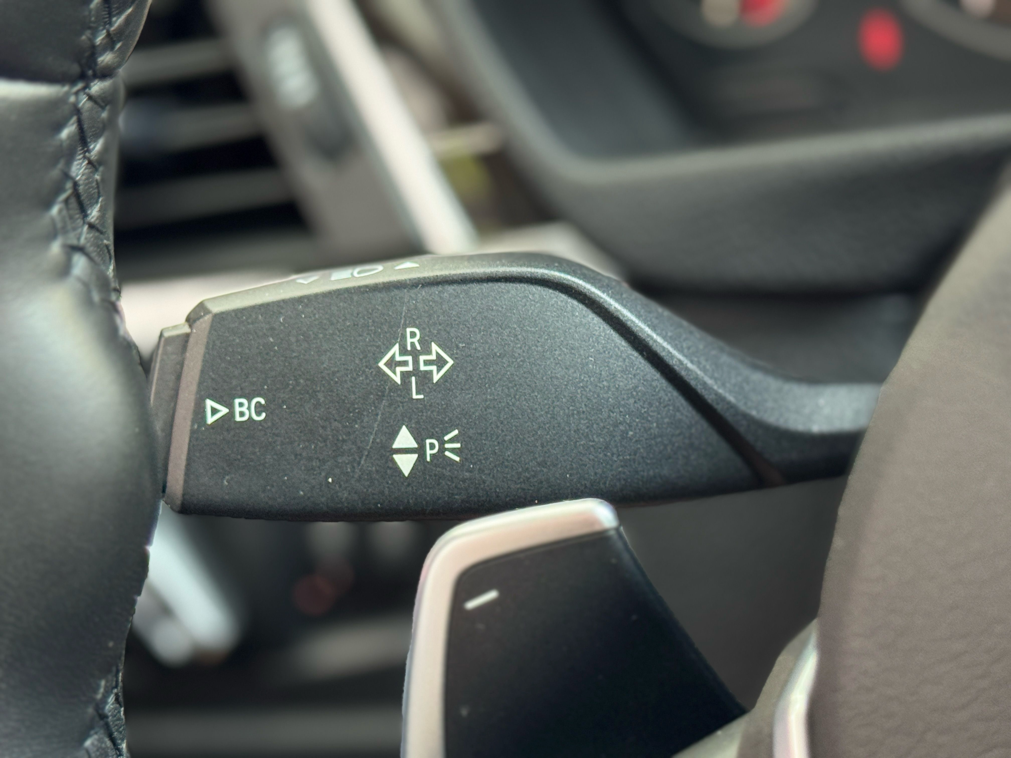 BMW 3 Series 2019 imagen de coche #18