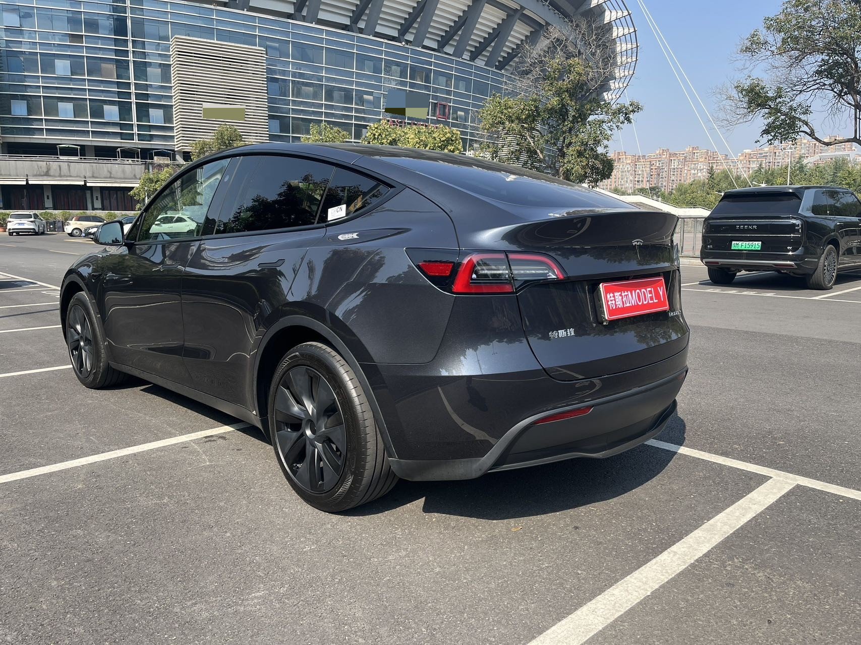 Tesla Model Y 2024 #7 Tesla Model Y 2024 car image #7