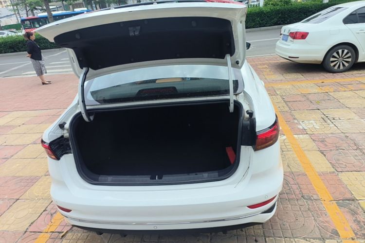GEELY Emgrand 2024 #19 GEELY Emgrand 2024 car image #19