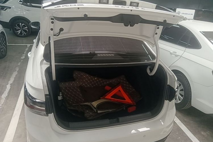 Volkswagen Lavida 2023 car image #19