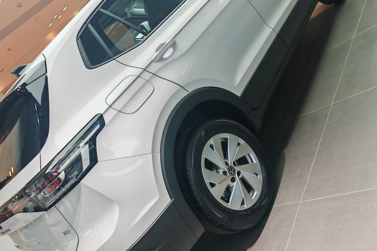 Volkswagen Tharu 2026 car image #12