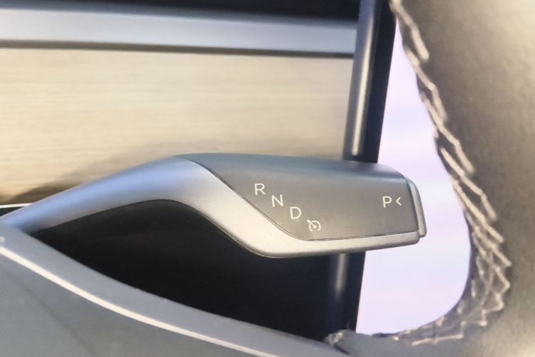 Tesla Model Y 2021 #14 Tesla Model Y 2021 car image #14