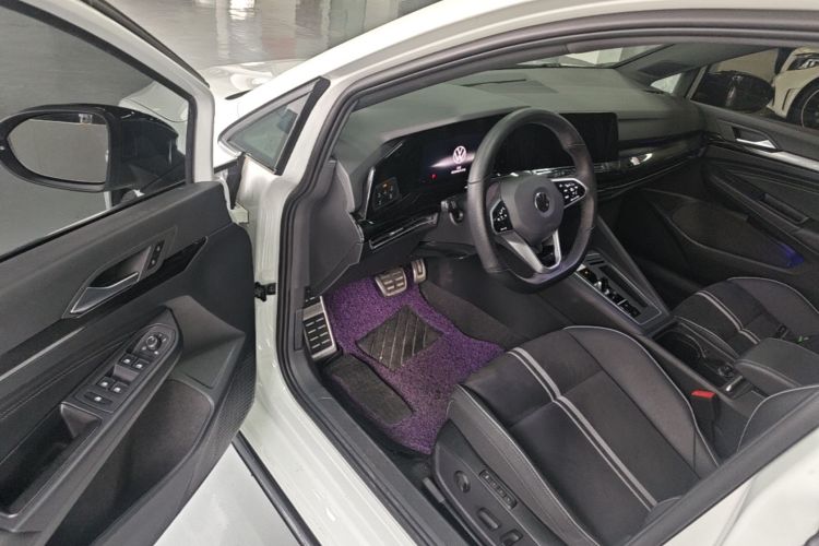 Volkswagen Golf 2022 car image #16