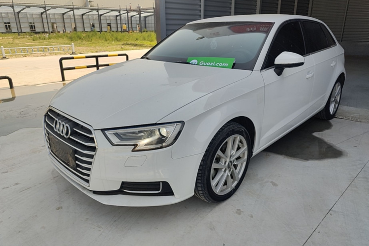 Audi A3 2019 car image #2
