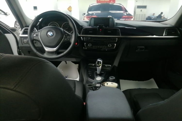 BMW 3 Series 2017 #10 BMW 3 Series 2017 car image #10