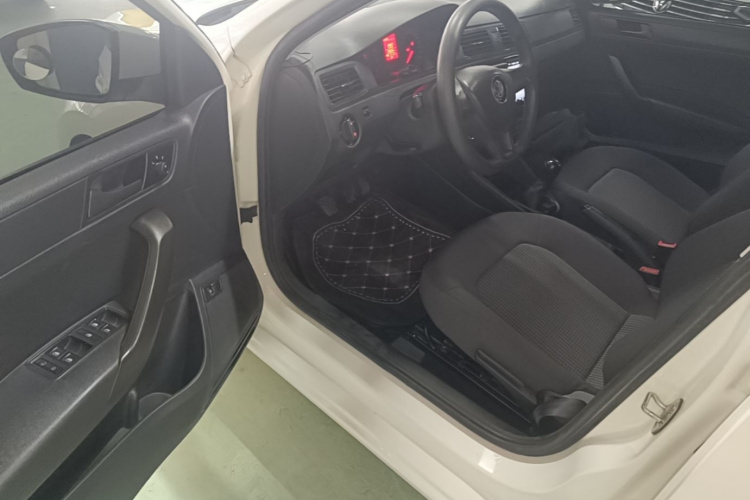 Volkswagen Santana 2019 #16 Volkswagen Santana 2019 car image #16