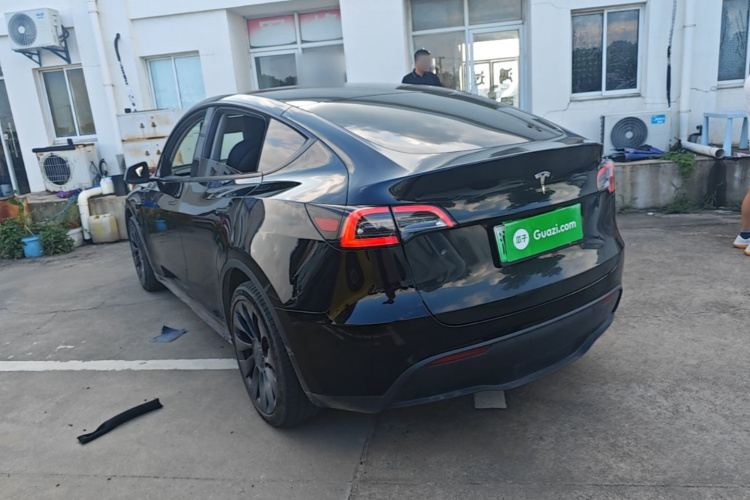 Tesla Model Y 2022 #7 Tesla Model Y 2022 car image #7