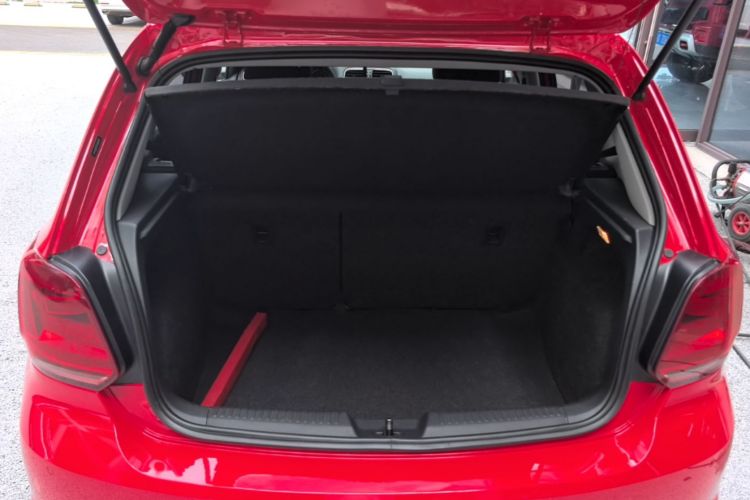 Volkswagen Polo 2017 car image #19