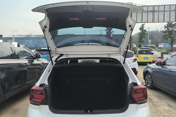 Volkswagen Polo 2022 car image #21