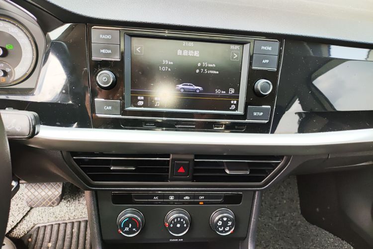 Volkswagen Lavida 2019 #13 Volkswagen Lavida 2019 car image #13