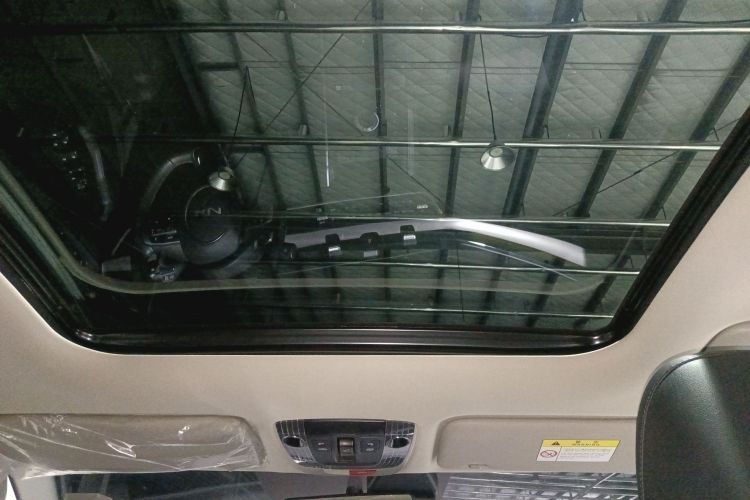 起亚 狮铂拓界 2022 汽车图片 #18