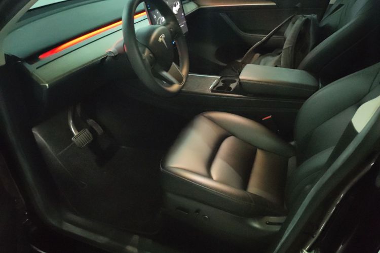 Tesla Model Y 2022 car image #20