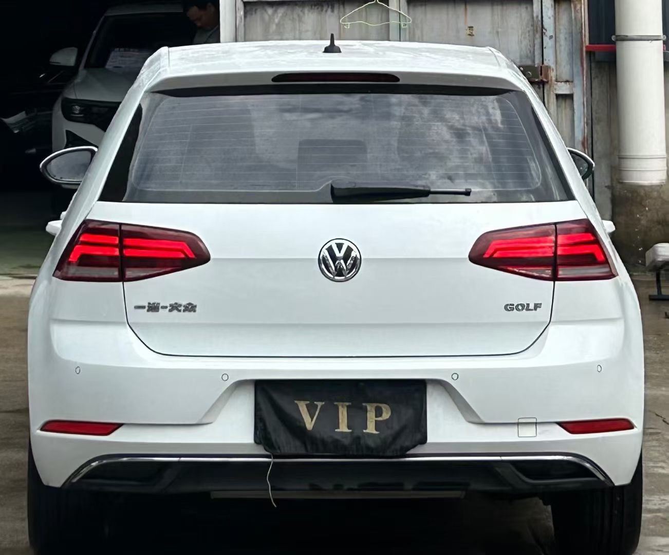 Volkswagen Golf 2019 car image #6