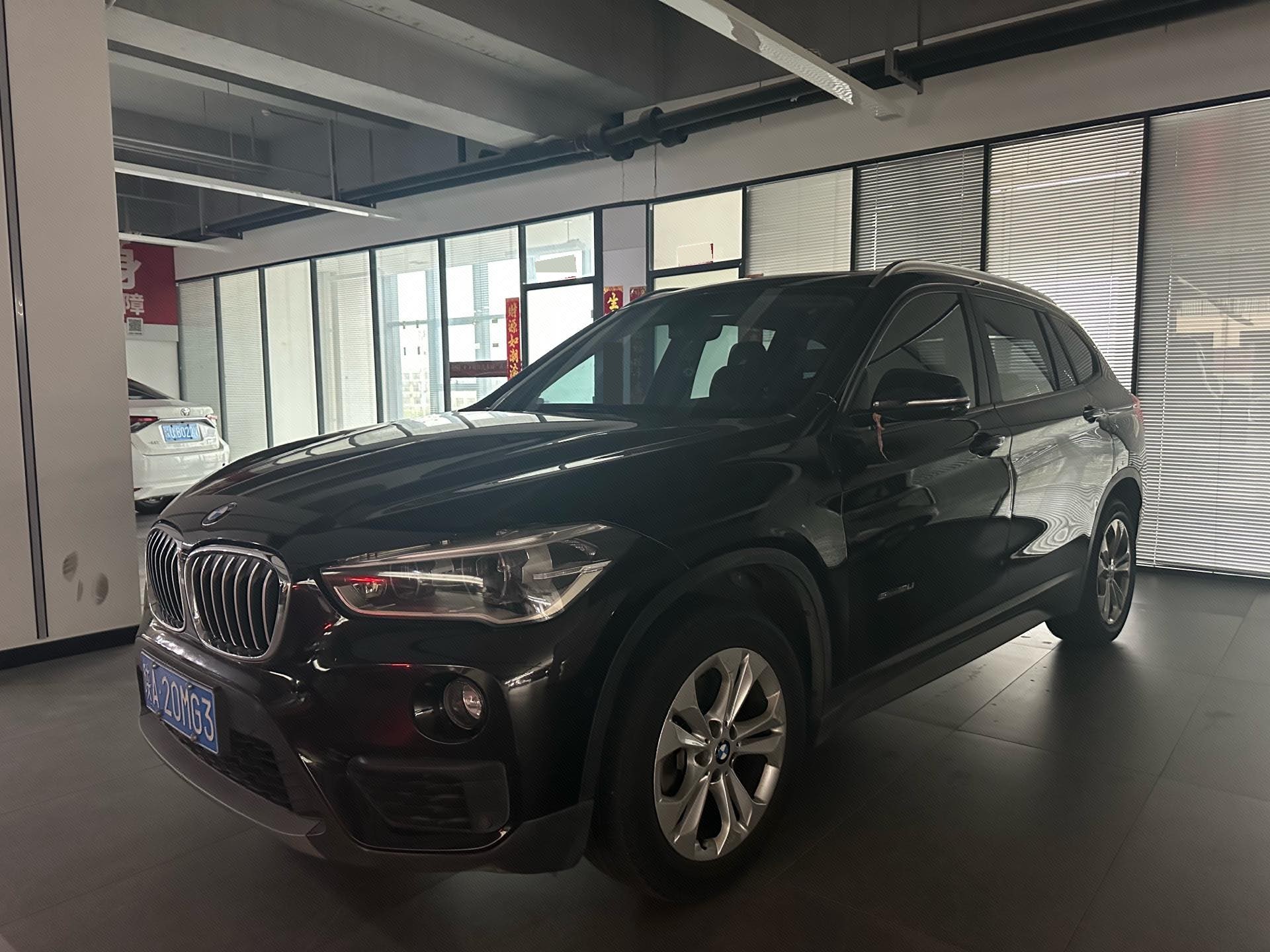 2017 2017 car image