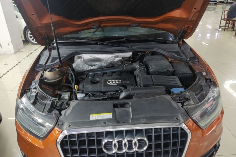 Audi Q3 2015 car image #23