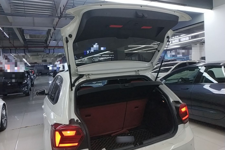 Volkswagen Polo 2021 car image #19