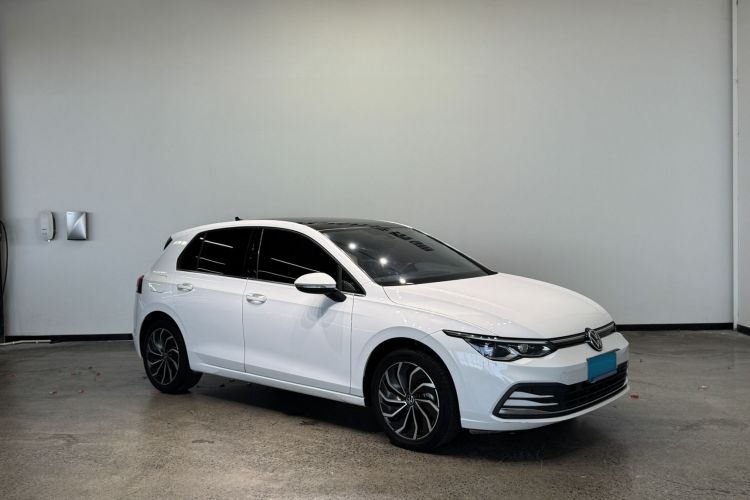 Volkswagen Golf 2022 car image #4