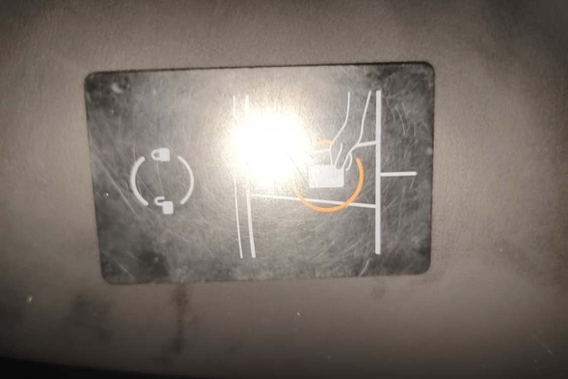 Tesla Model Y 2024 car image #21
