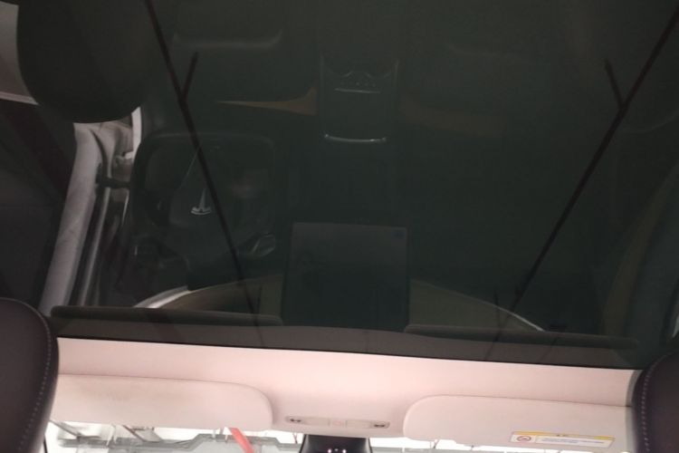 Tesla Model Y 2023 #18 Tesla Model Y 2023 car image #18