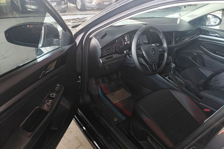 Volkswagen Bora 2020 imagen de coche #16
