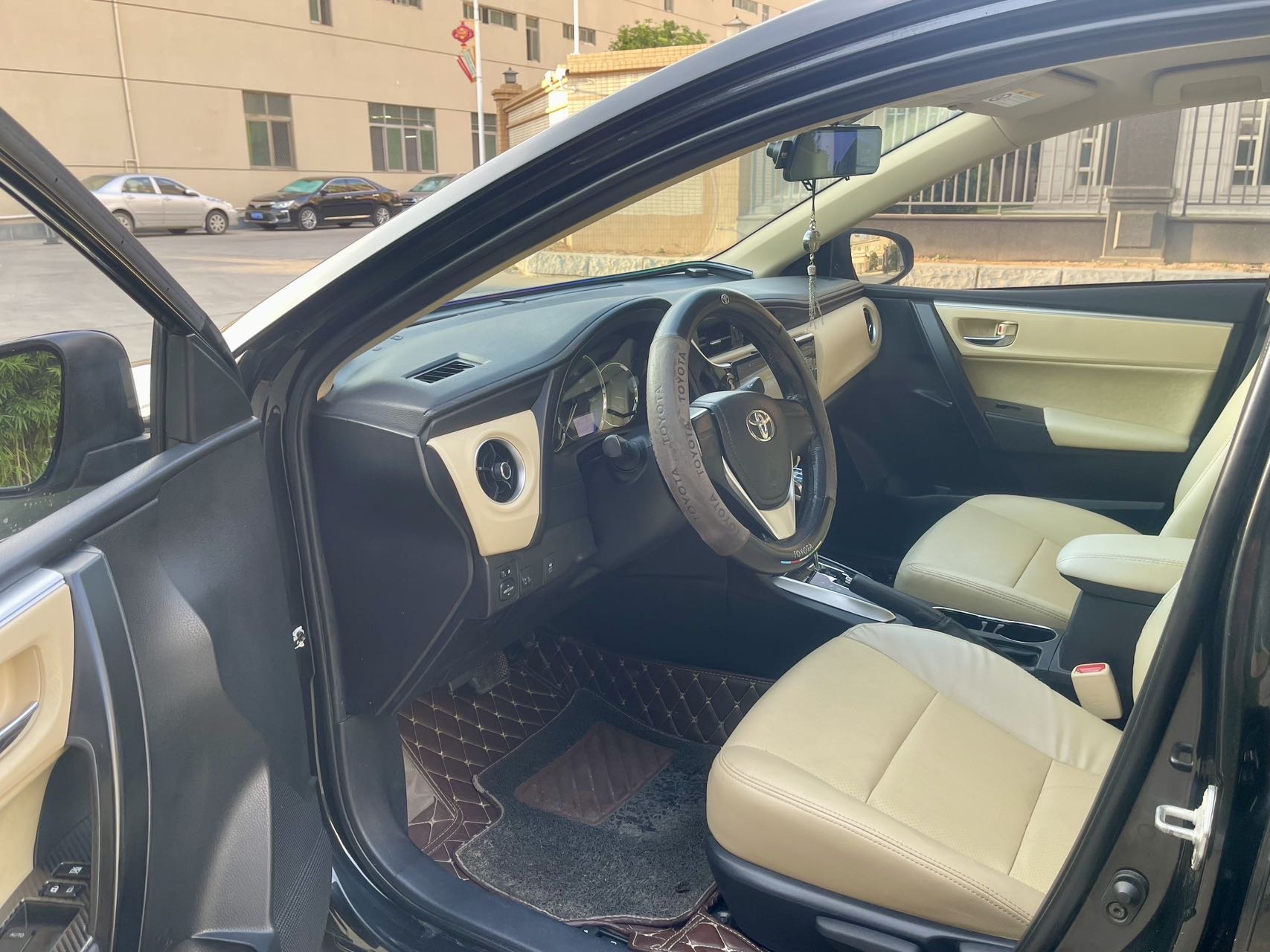 Toyota Corolla 2018 car image #3