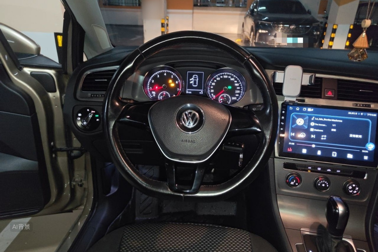 Volkswagen Golf 2015 car image #12