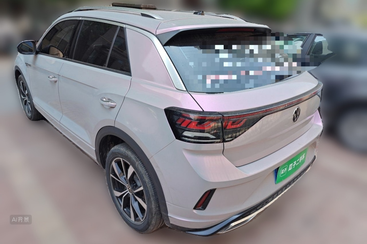 Volkswagen T-Roc 2024 car image #5