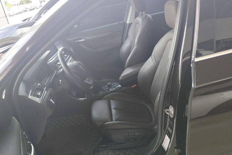 BMW X1 2019 car image #15