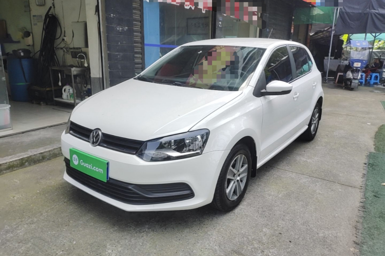 Volkswagen Polo 2016 car image #2
