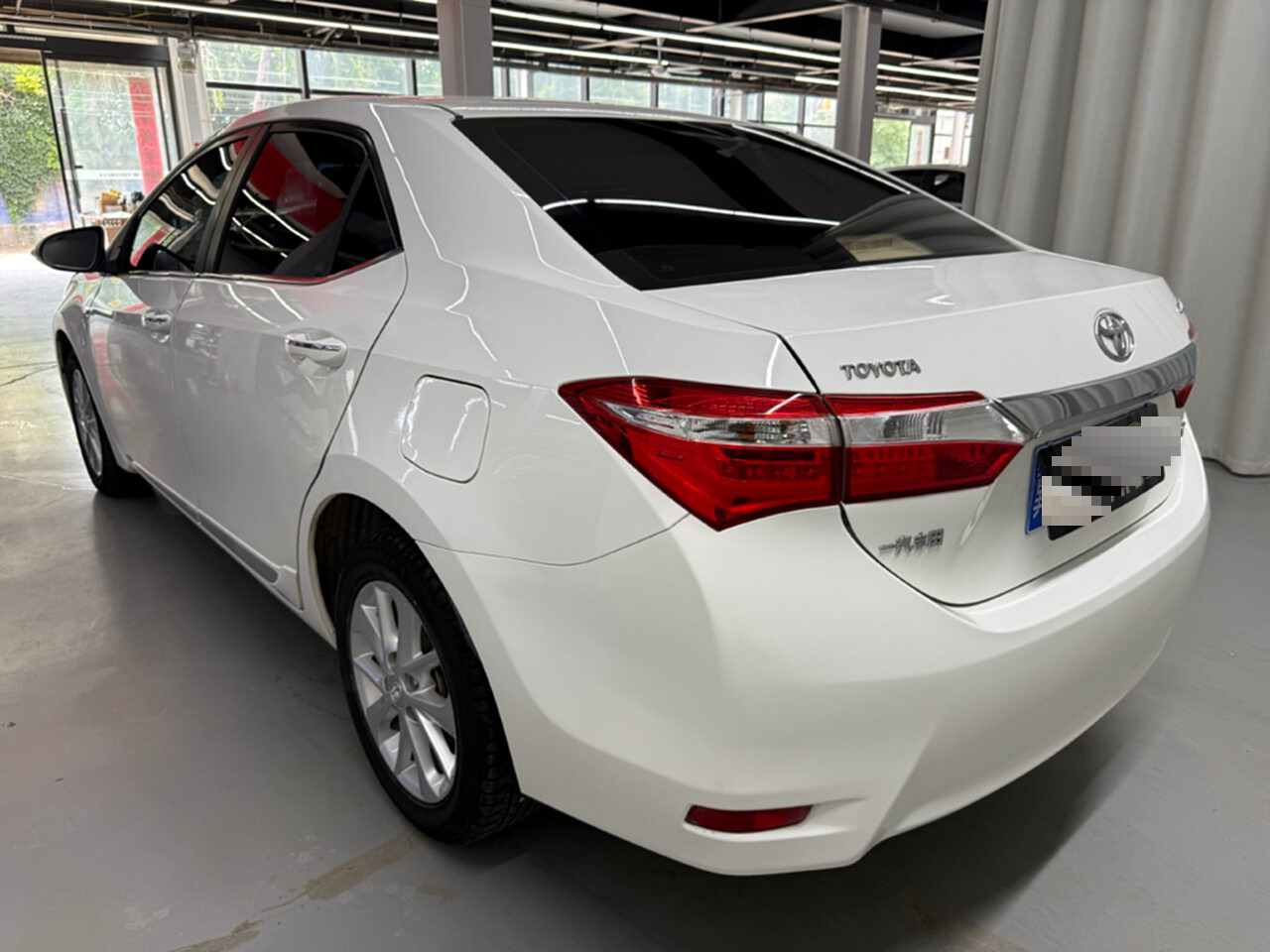 Toyota Corolla 2014 #9 Toyota Corolla 2014 car image #9