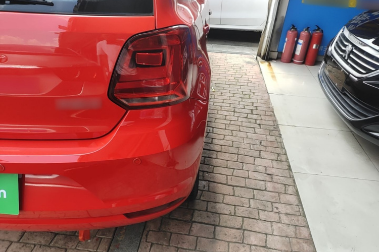 Volkswagen Polo 2017 car image #8