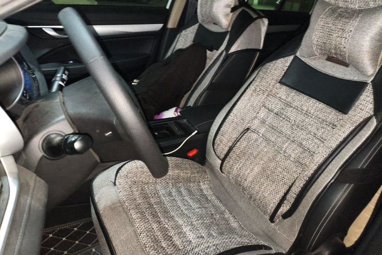 GEELY Emgrand 2018 car image #15