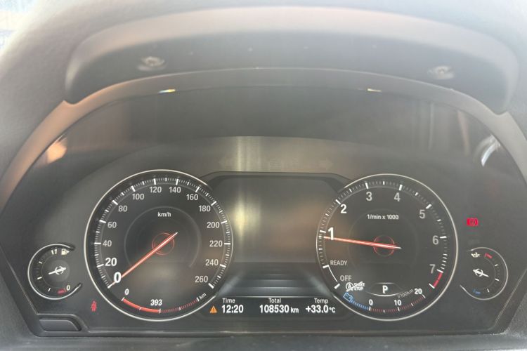 BMW 3 Series 2018 car image #8
