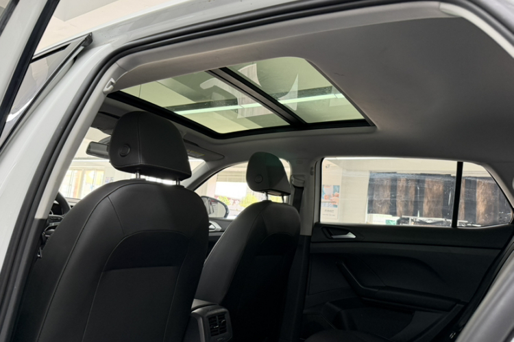 Volkswagen Tacqua 2021 car image #24