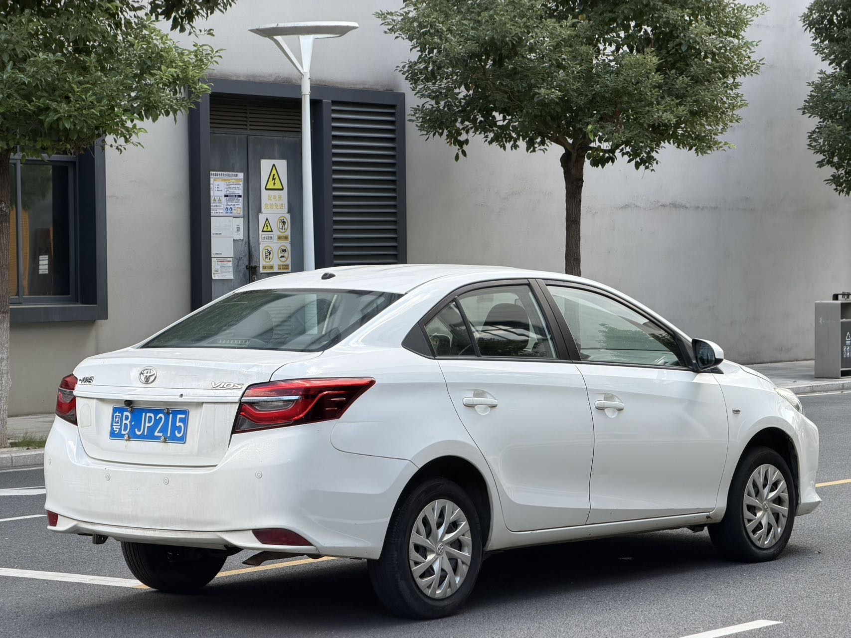 Toyota Vios 2021 imagen de coche #8