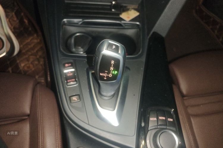 BMW 3 Series 2018 #16 BMW 3 Series 2018 car image #16