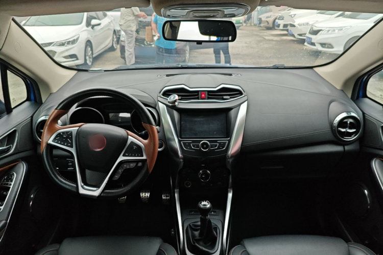 BYD Yuan 2017 #10 BYD Yuan 2017 car image #10