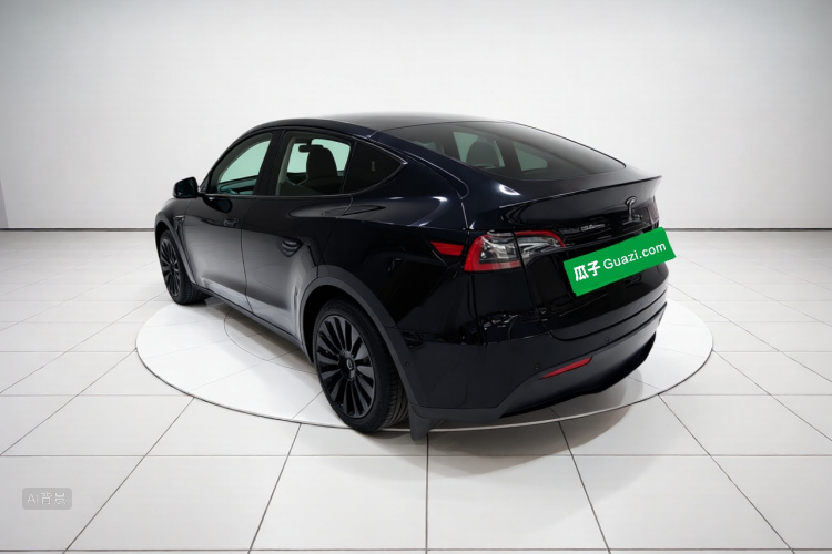 Tesla Model Y 2023 #5 Tesla Model Y 2023 car image #5