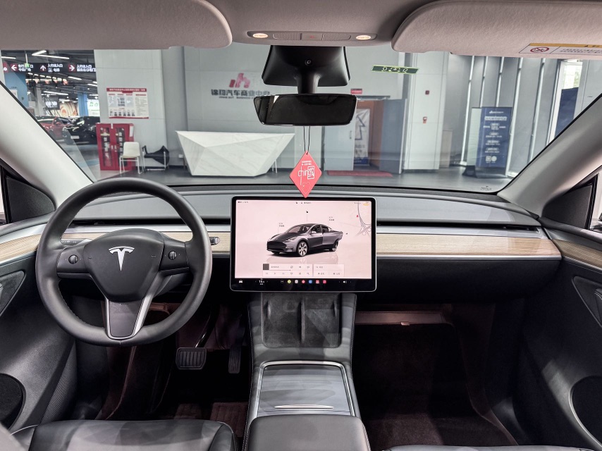 Tesla Model Y 2023 #9 Tesla Model Y 2023 car image #9