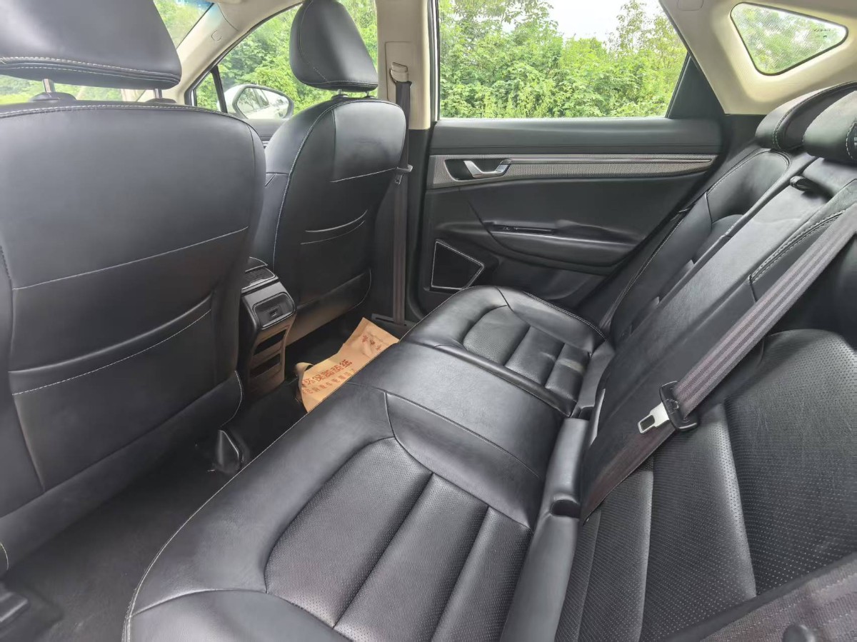 GEELY Emgrand GS 2017 car image #8