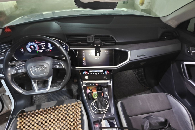 Audi Q3 2019 #11 Audi Q3 2019 car image #11