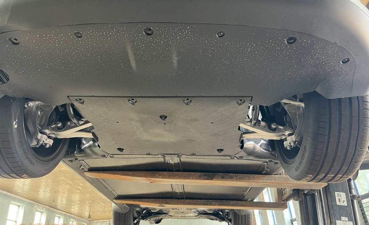 Tesla Model Y 2026 car image #15