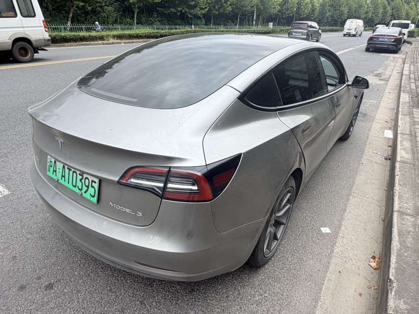 Tesla Model 3 2022 car image #5