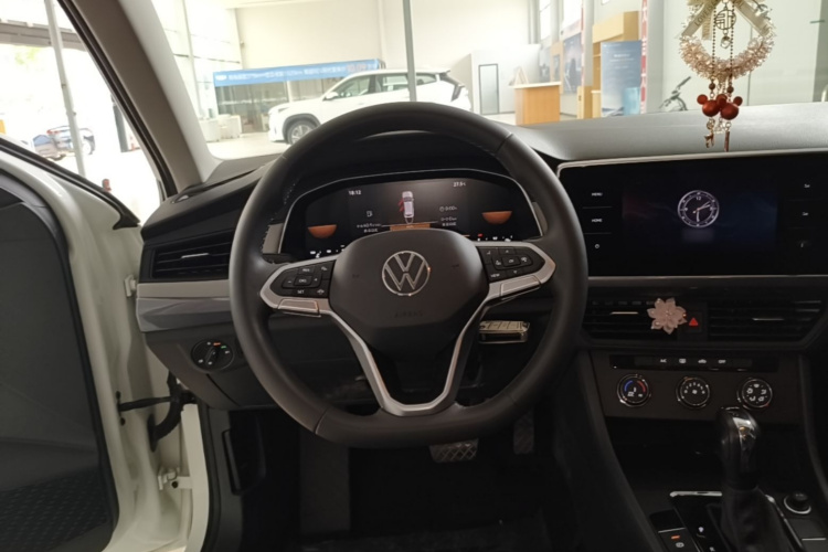 Volkswagen Bora 2024 car image #15