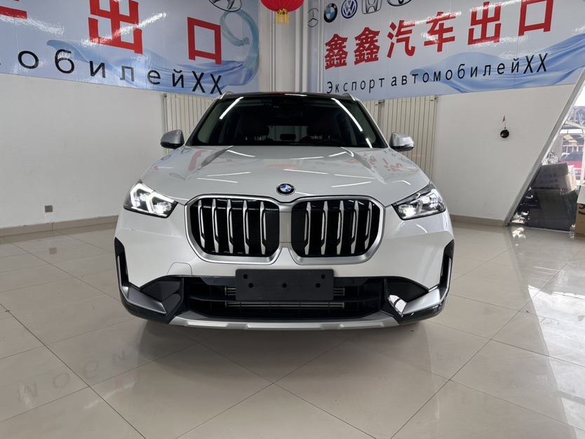 BMW X1 2023 car image #2