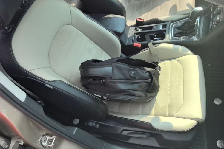 Volkswagen Golf 2017 imagem de carro #24
